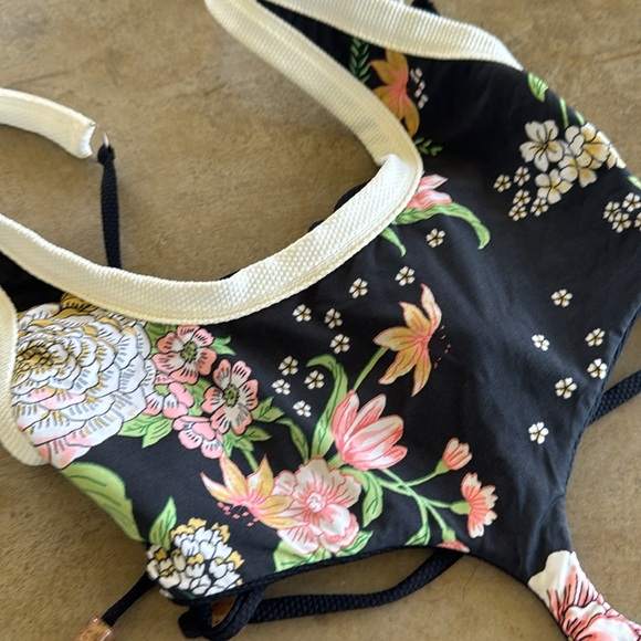 Maaji Reversible Swimsuit Tri-kini One Piece - Picture 12 of 12